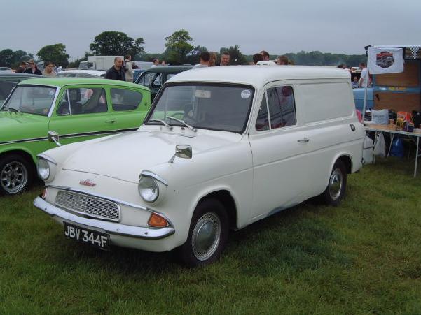 Classic Ford - Ford Anglia