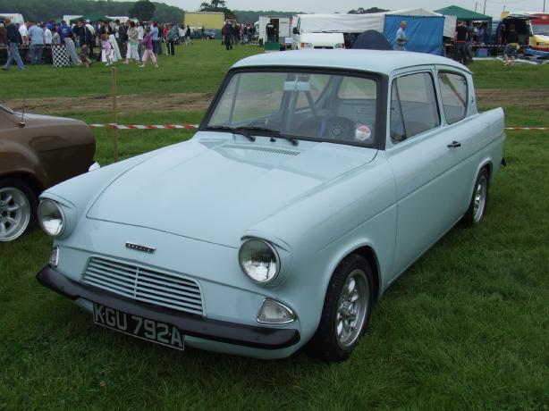 Classic Ford - Ford Anglia