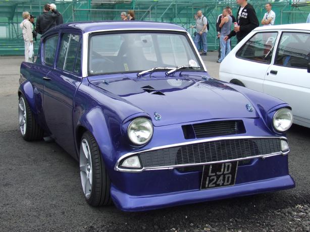 Classic Ford - Ford Anglia
