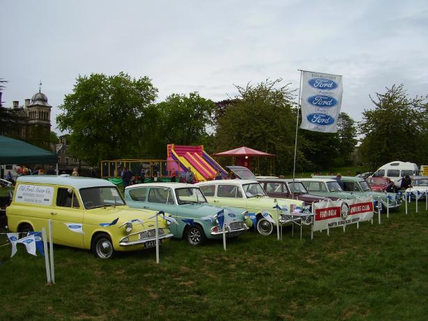 Club Stand 1