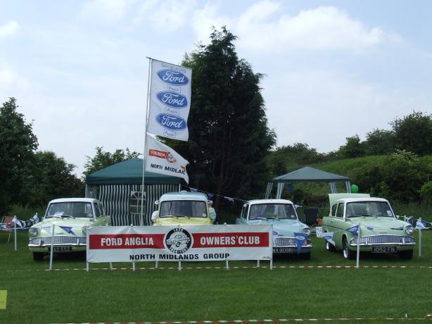 Club Stand 1
