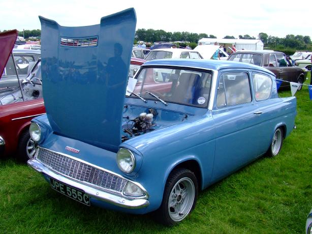 Anglia 4