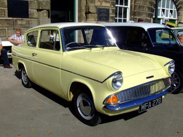 Anglia Stand 9