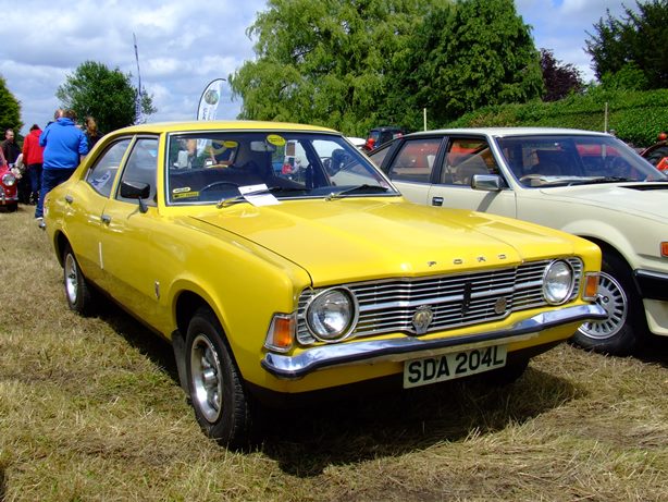 Ford Cortina