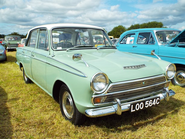 Ford Cortina