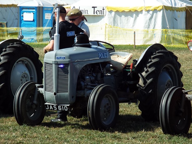 Police tractor