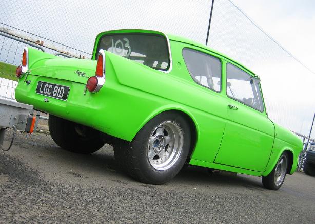 Ford Anglia 7