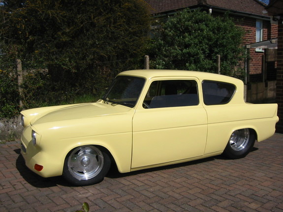 V8 Anglia 1