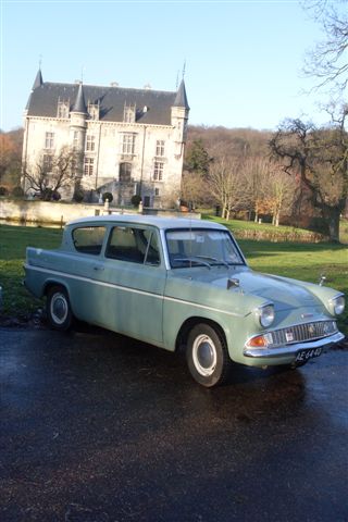 Ford Anglia 4