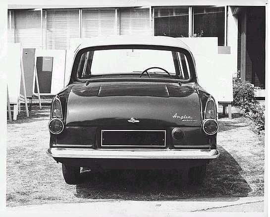 Ford Anglia 6