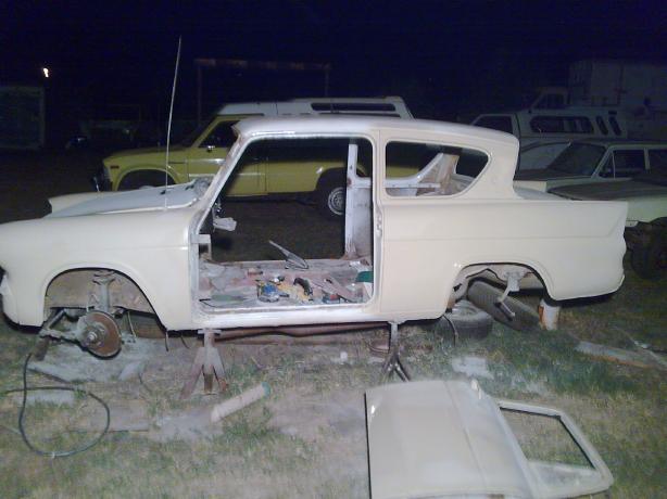 Ford Anglia 2