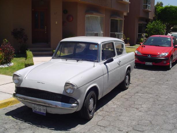 Ford Anglia 9