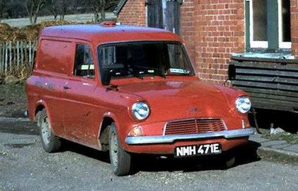 Ford Anglia - Royal Mail Van