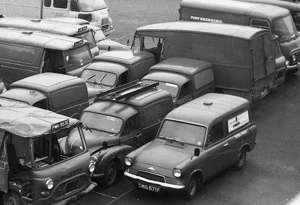 Ford Anglia Van - Royal Mail